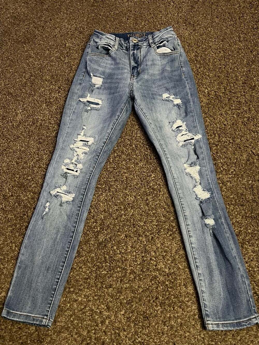 Rue21 Curvy High-Rise Ankle Jegging Size 2 Blue Denim Distressed